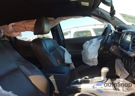 2017 Toyota Tacoma Limited z USA, uszkodzony, nr VIN 5TFEZ5CN8HX023402